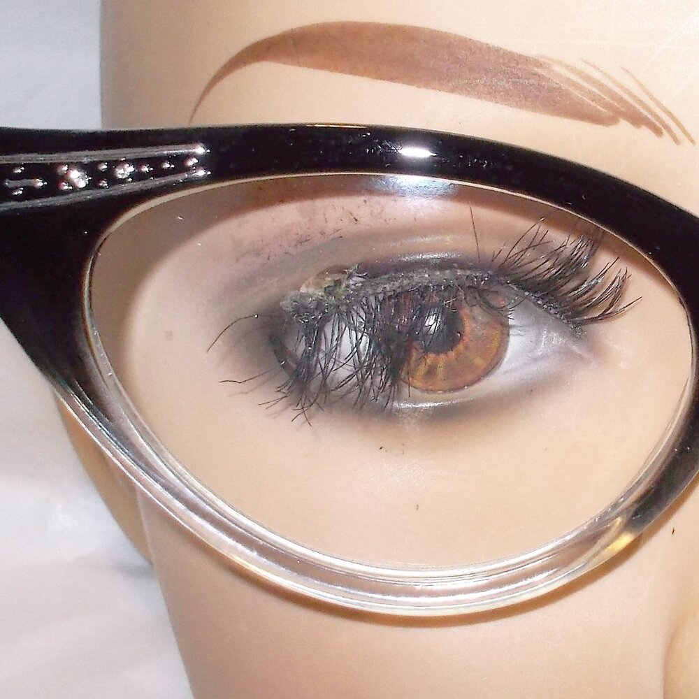50'S STYLE CAT EYE READING GLASSES BLACK & CLEAR DECORATIVE DETAIL ALL STRENGTHS